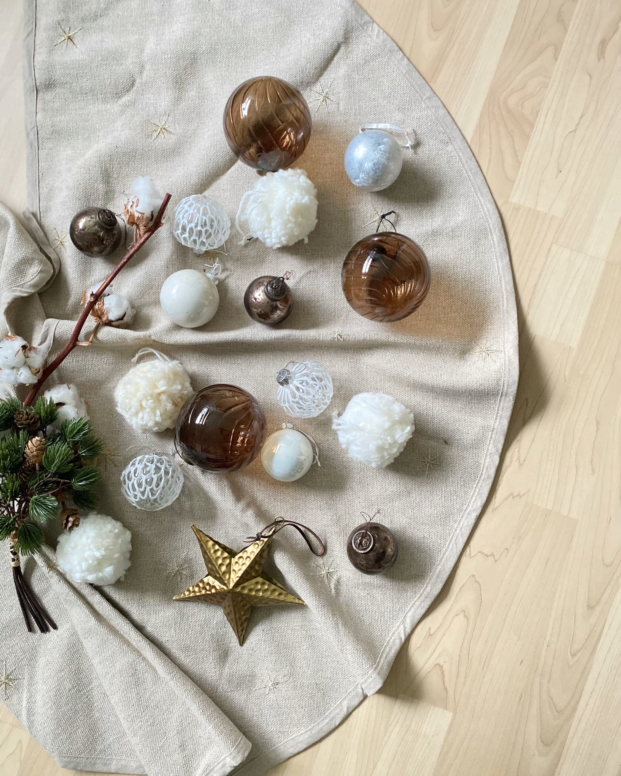 Nordic Christmas traditions with minimalist decor