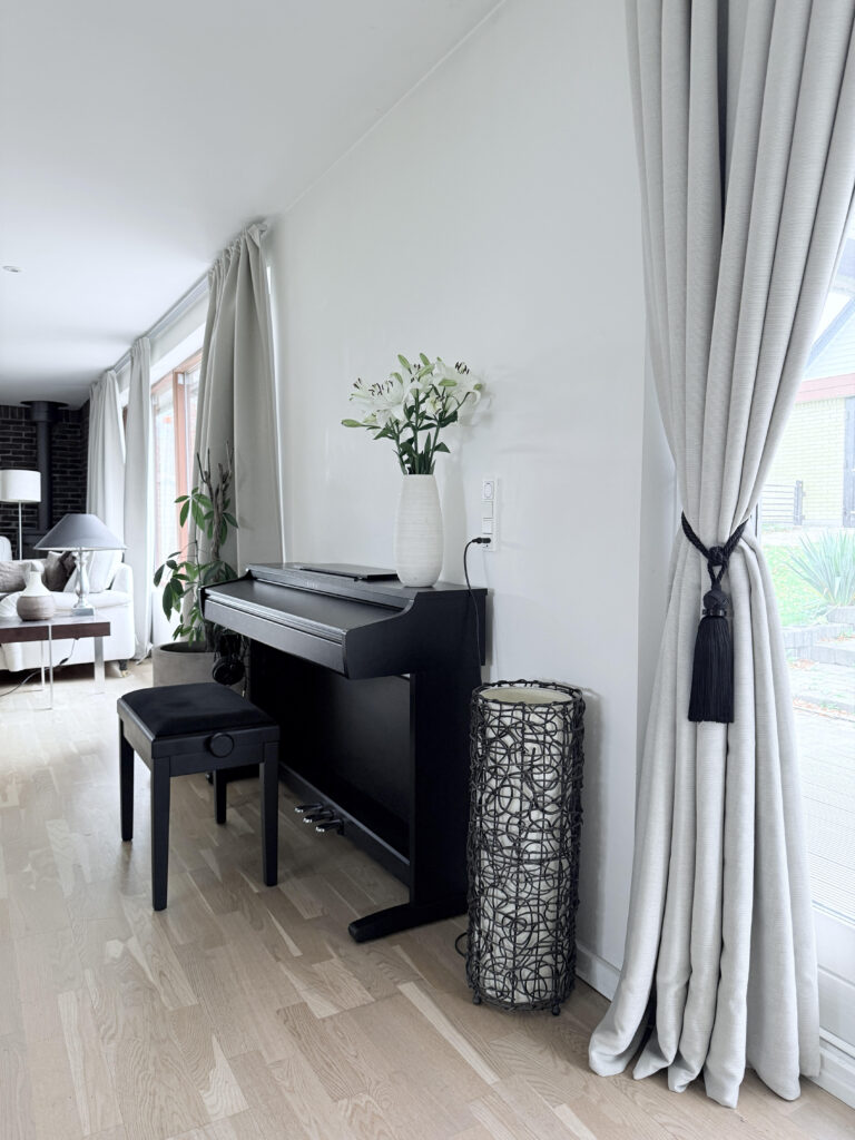 Soft textures of tiebacks